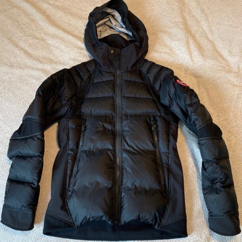 Men’s Canada Goose HyBridge Sutton Parka — Small